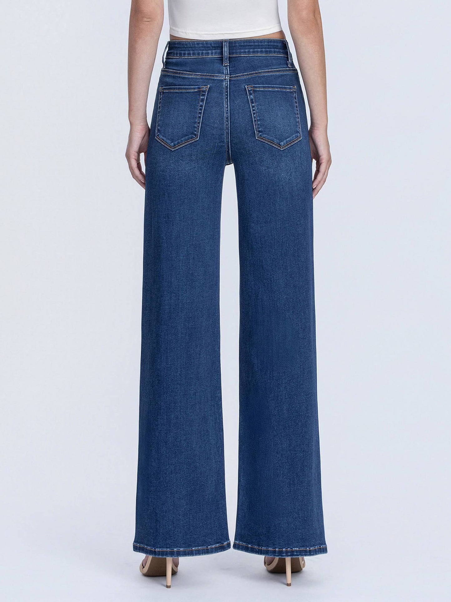 HR Soft Wide Leg Jeans