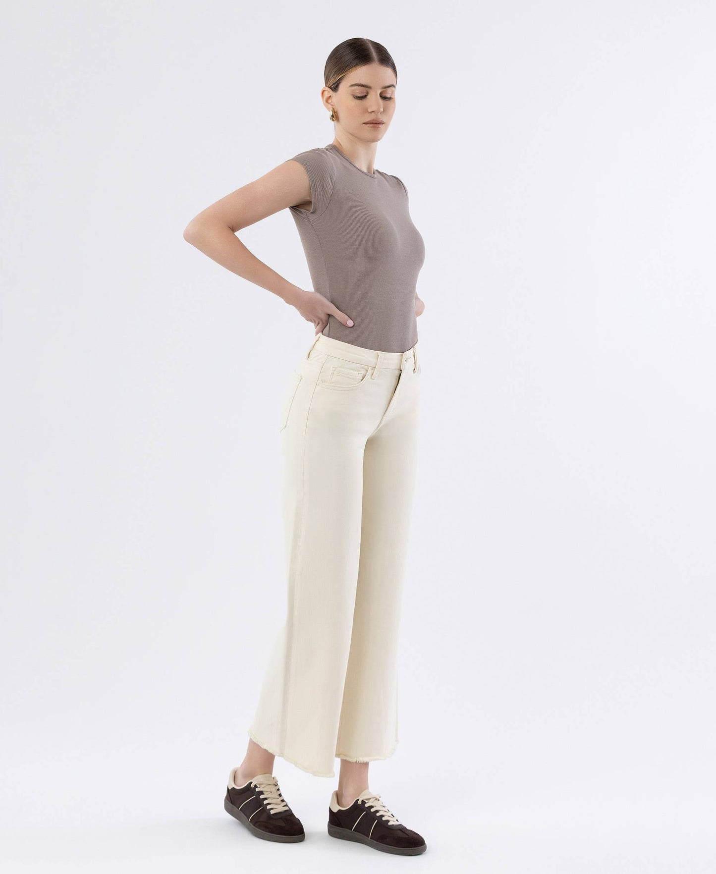Quieter Wide Leg Jean