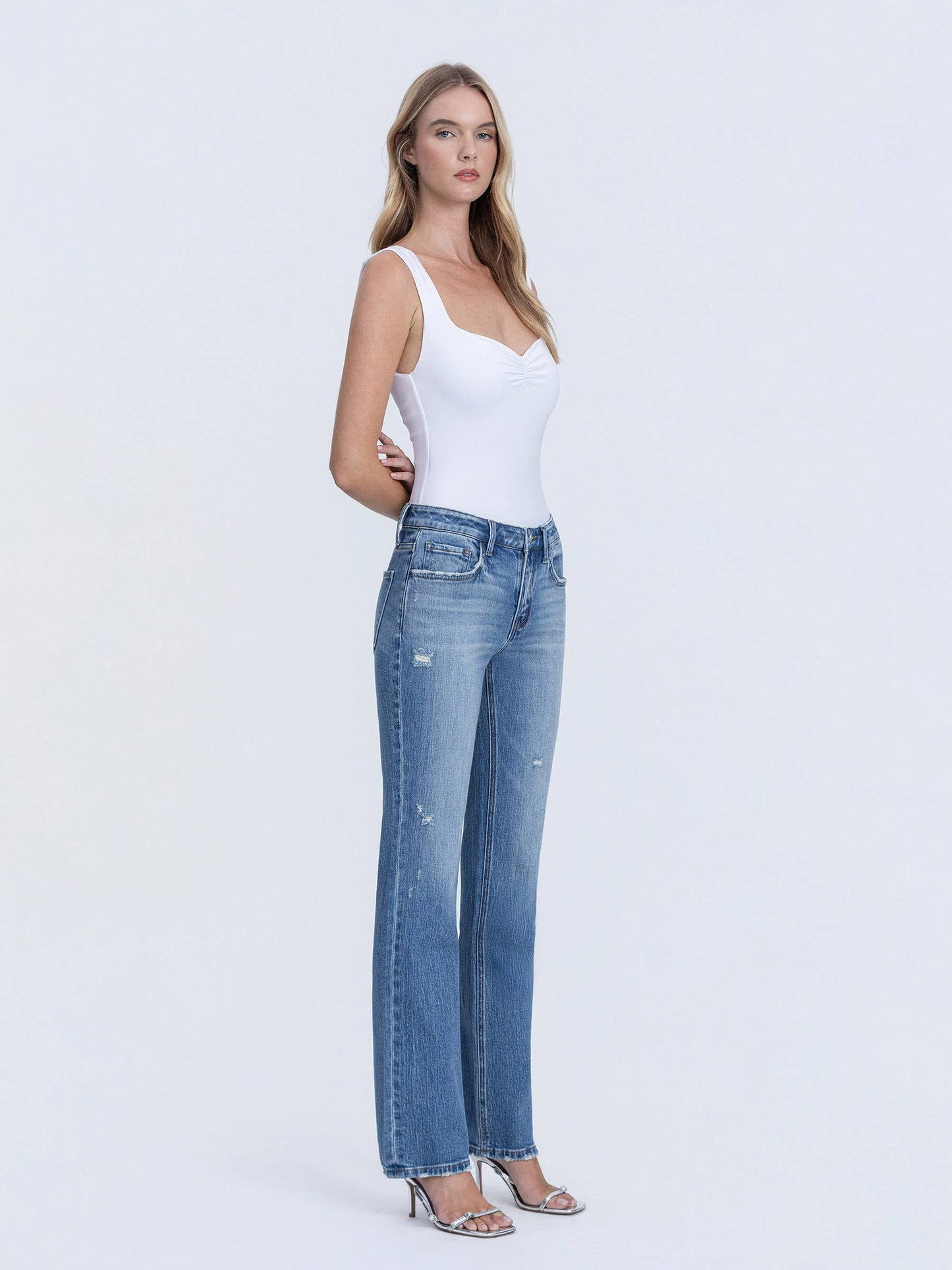 Mid Rise Straight Jean