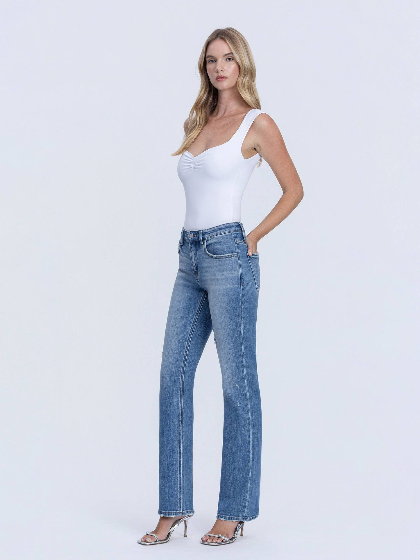 Mid Rise Straight Jean