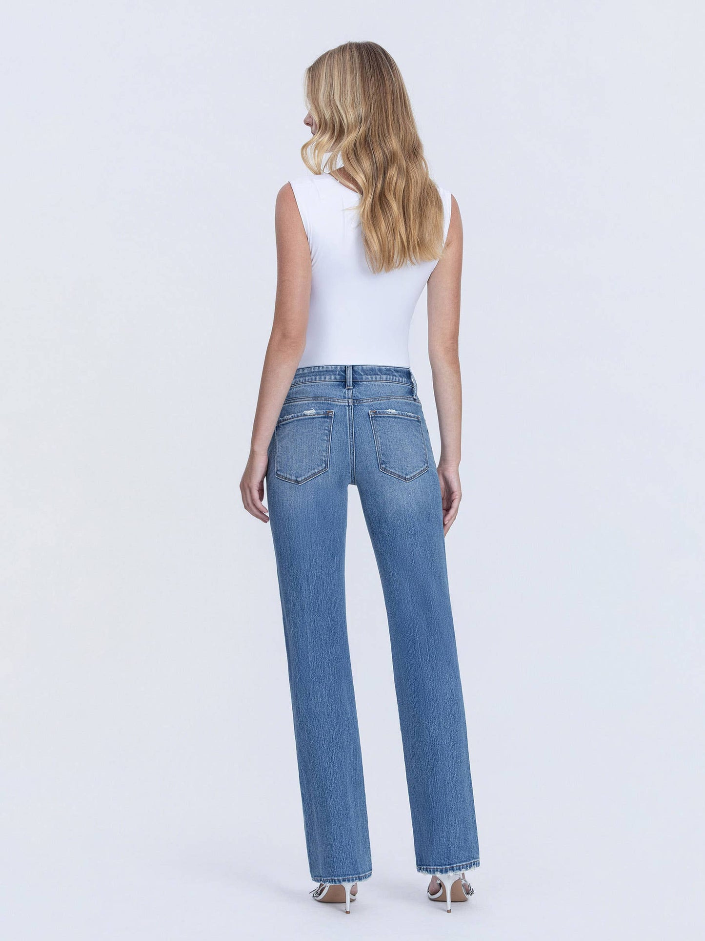 Mid Rise Straight Jean